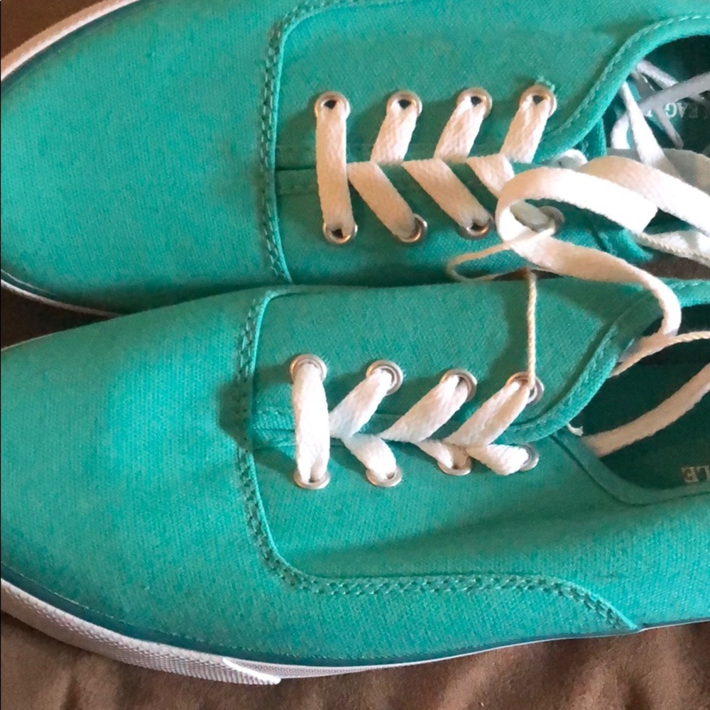 American eagle sneakers